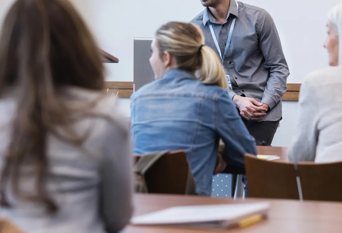 Perehdyttäminen voi olla ajankohtaista uuden työntekijän aloittaessa tai mikäli työtehtävät vaihtuvat.